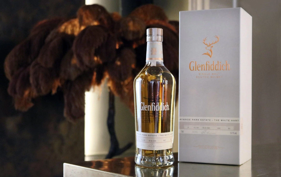 A Modern Grand Tour Homeware The White Hart Whisky By Aynhoe Park And The Ledbury With Presentation Box 5 A Modern Grand Tour Homeware The White Hart Whisky By Aynhoe Park And The Ledbury With Presentation Box