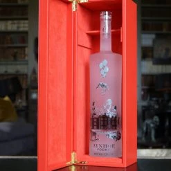 A Modern Grand Tour Aynhoe Park Magnum Collectors Edition Homeware