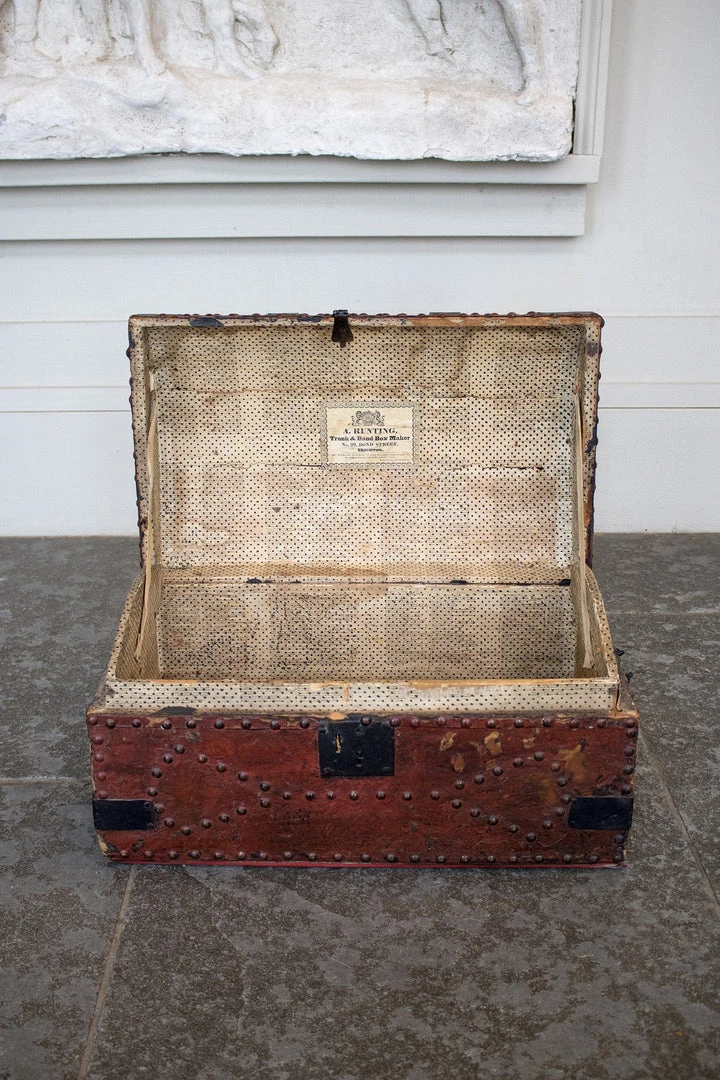 THE AYNHOE PARK COLLECTION Furniture Georgian Red Leather Trunk 10 THE AYNHOE PARK COLLECTION Furniture Georgian Red Leather Trunk