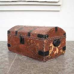 THE AYNHOE PARK COLLECTION Furniture Georgian Red Leather Trunk 16 THE AYNHOE PARK COLLECTION Furniture Georgian Red Leather Trunk