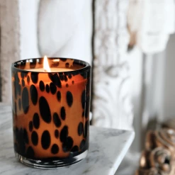A Modern Grand Tour Luxury Aynhoe Park Candle - Tortoiseshell Bear
